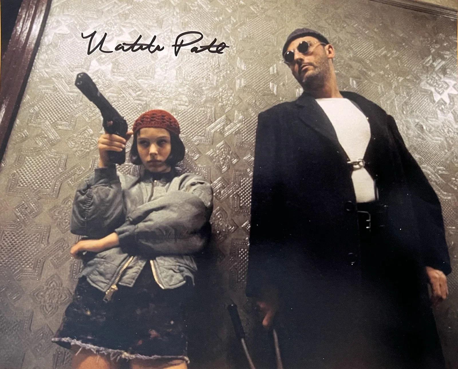 Natalie Portman — Natalie Portman Signed Photo wCOA Autograph 8x10 Leon The Professional ￼