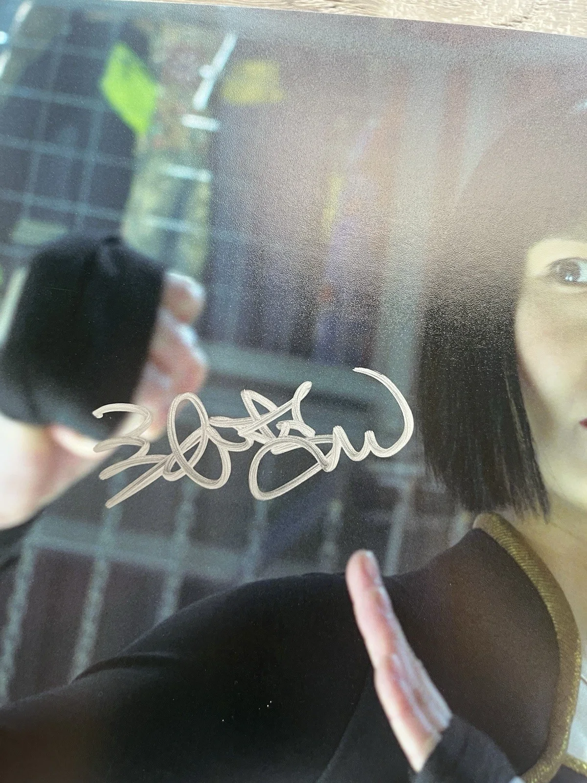 Meng'er Zhang — Meng'er Zhang Signed Shang Chi 8x10 Photo Xialing Beckett COA Marvel Autograph, изображение 4