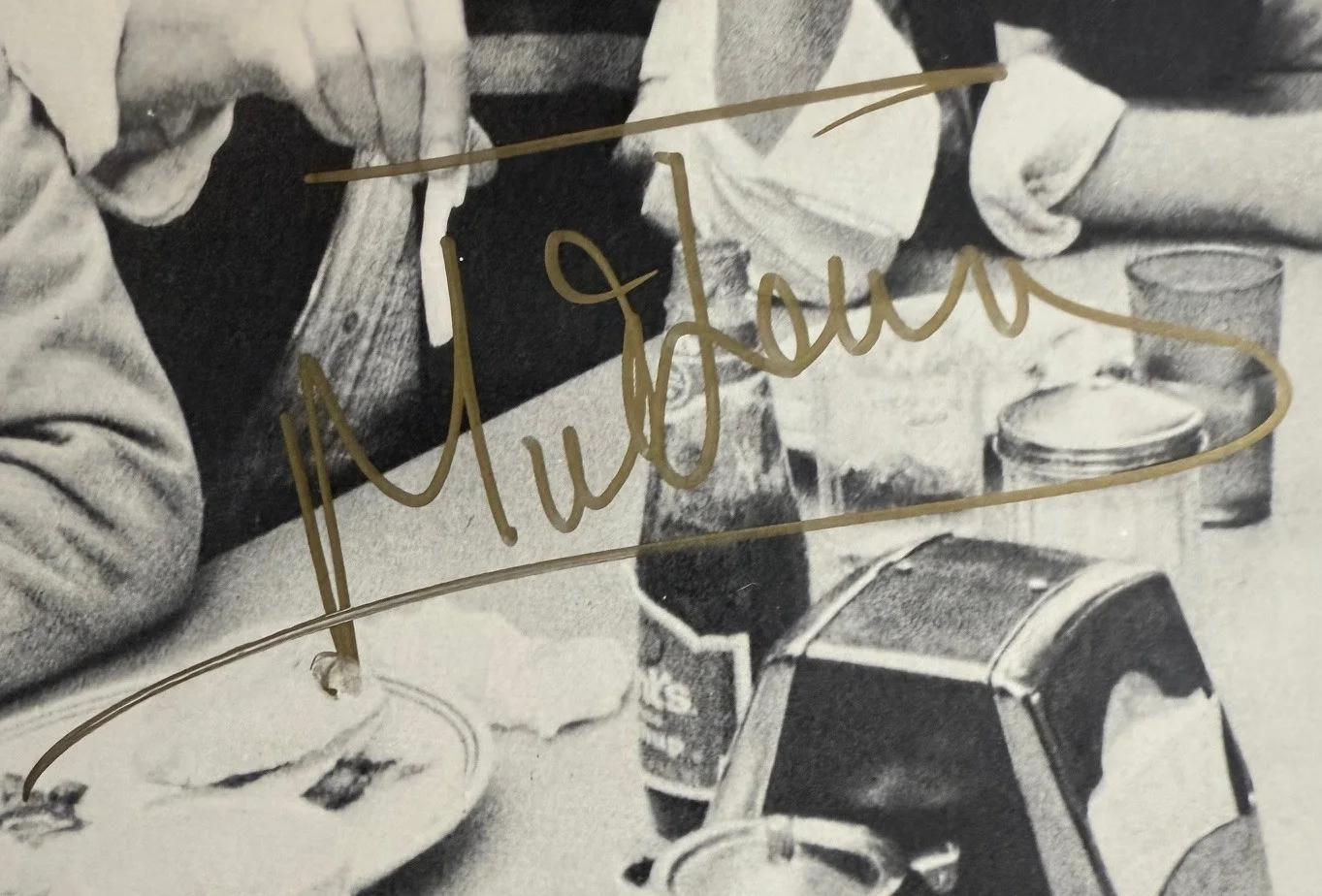 BECKETT signed FOREIGNER autographed by 2 "HOT BLOODED LIVE" Promotional Album, изображение 2