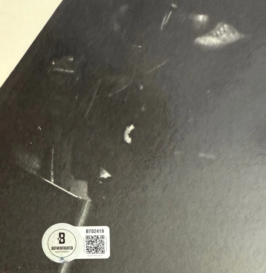 BECKETT signed FOREIGNER autographed by 2 "HOT BLOODED LIVE" Promotional Album, изображение 5