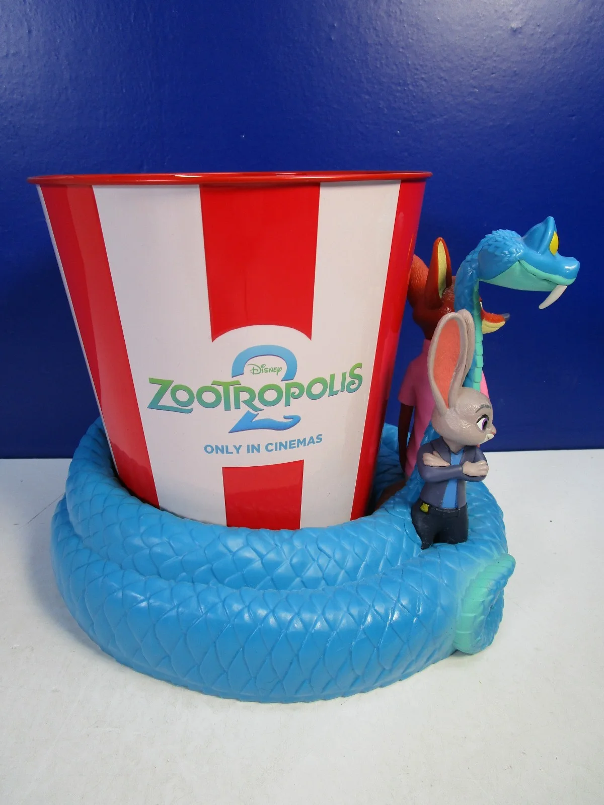 large ZOOTROPOLIS 2 POPCORN BUCKET MOVIE CINEMA official merch, изображение 3