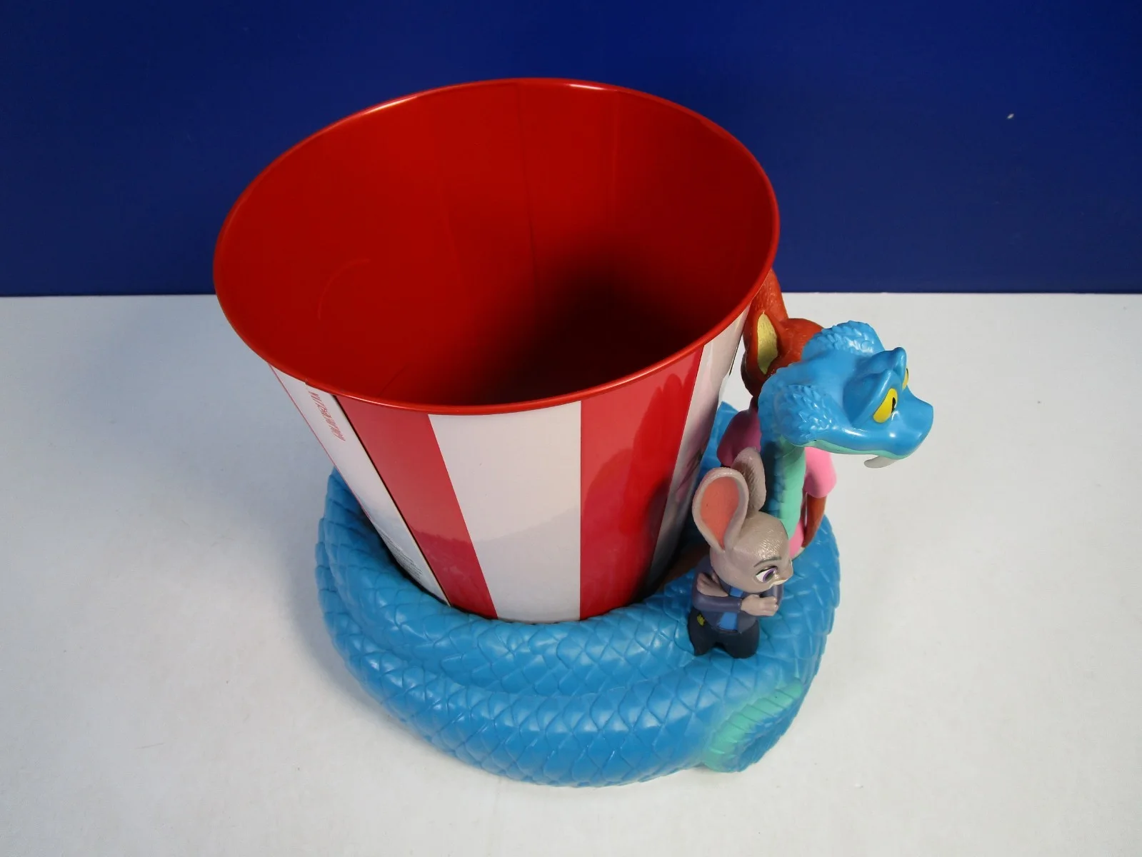 large ZOOTROPOLIS 2 POPCORN BUCKET MOVIE CINEMA official merch, изображение 5