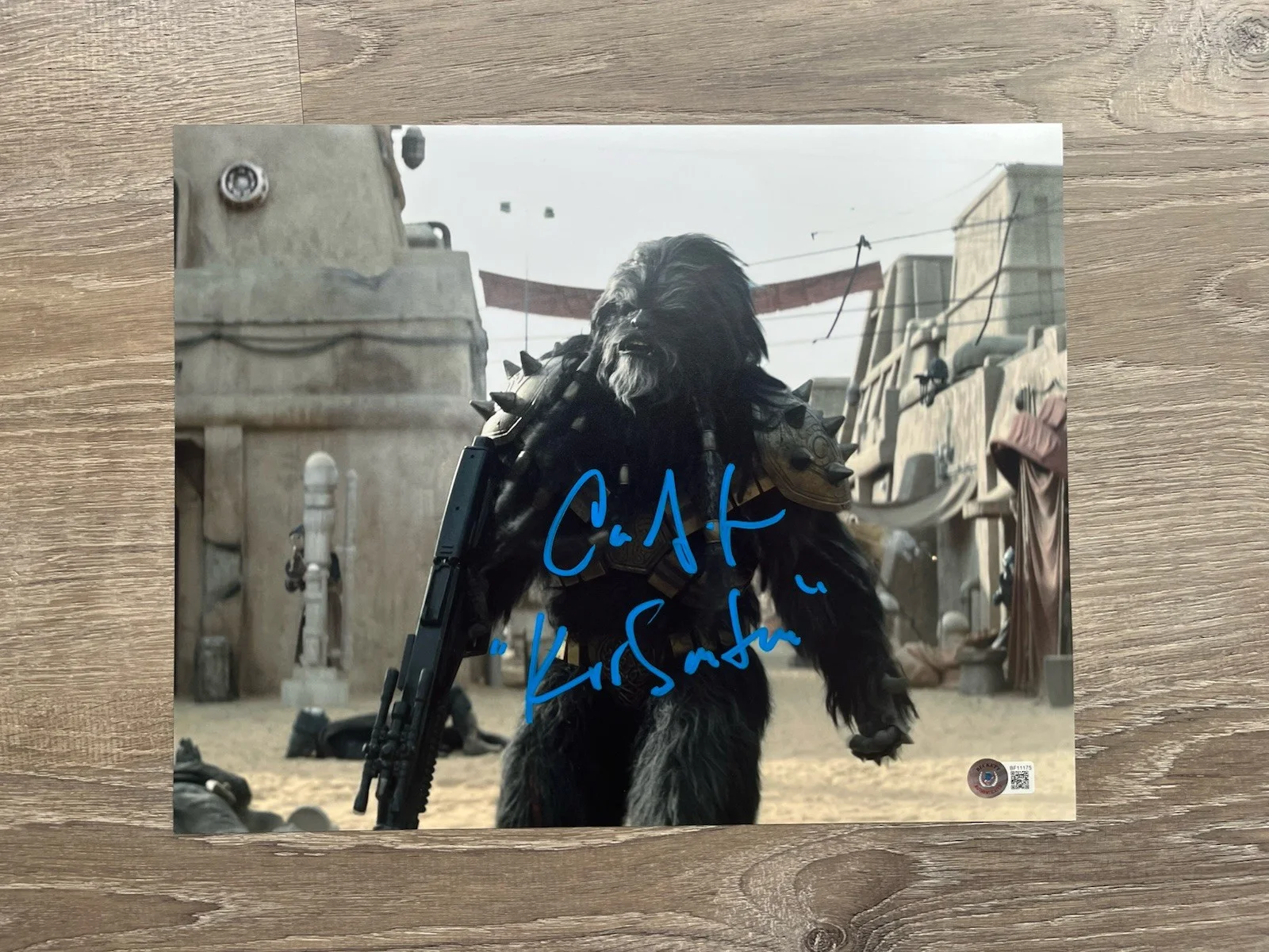 Carey Jones — Carey Jones Signed Krrsantan 11x14 Photo Beckett COA Book Of Boba Fett Star Wars, изображение 5