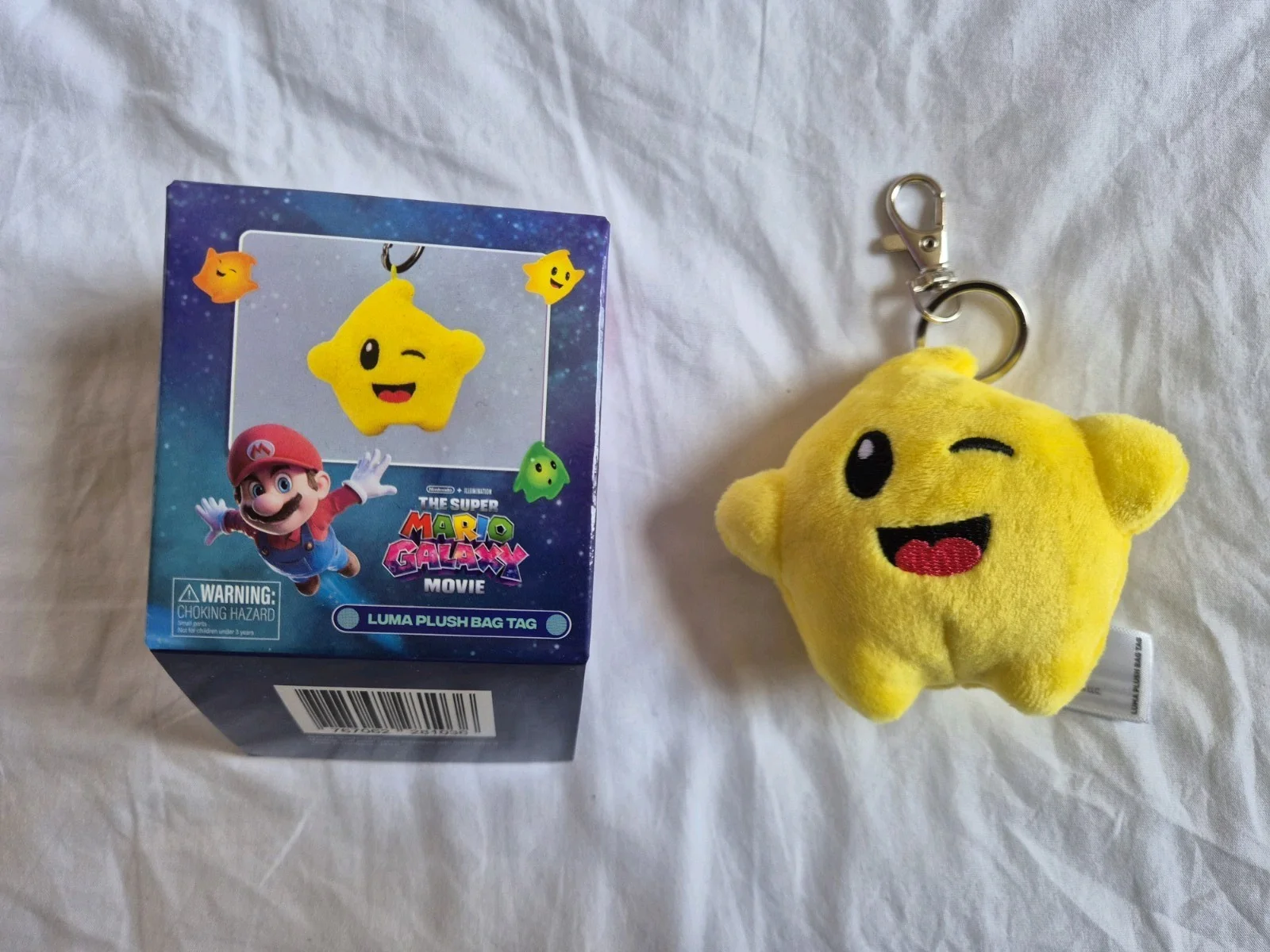 Mario Galaxy Movie Luma Plush Keychain Bag Tag and pin set Rare Limited Edition, изображение 3