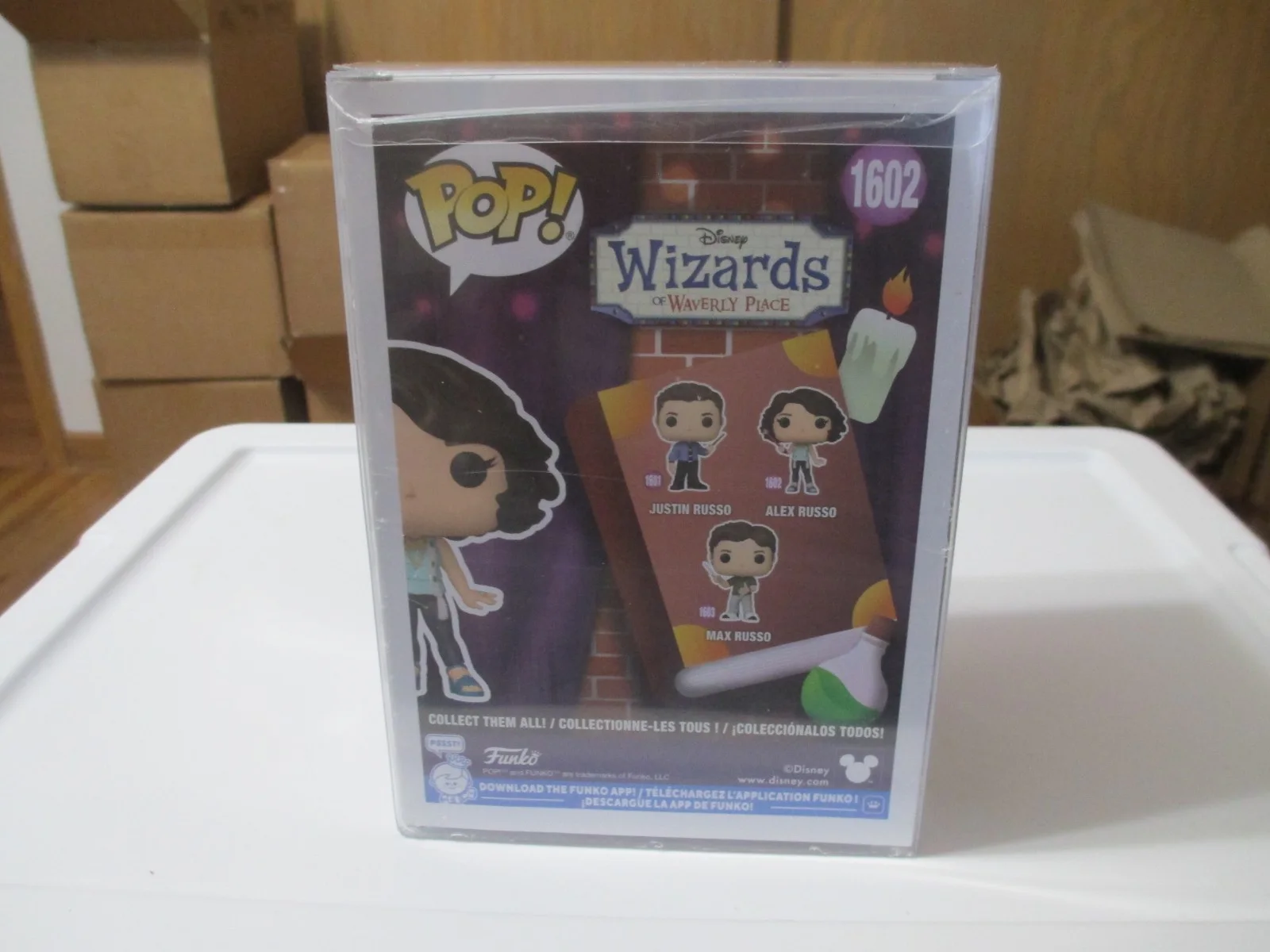 Selena Gomez — Selena Gomez As Alex Russo Wizards of Waverly Place NIB Autographed Funko Pop, изображение 4