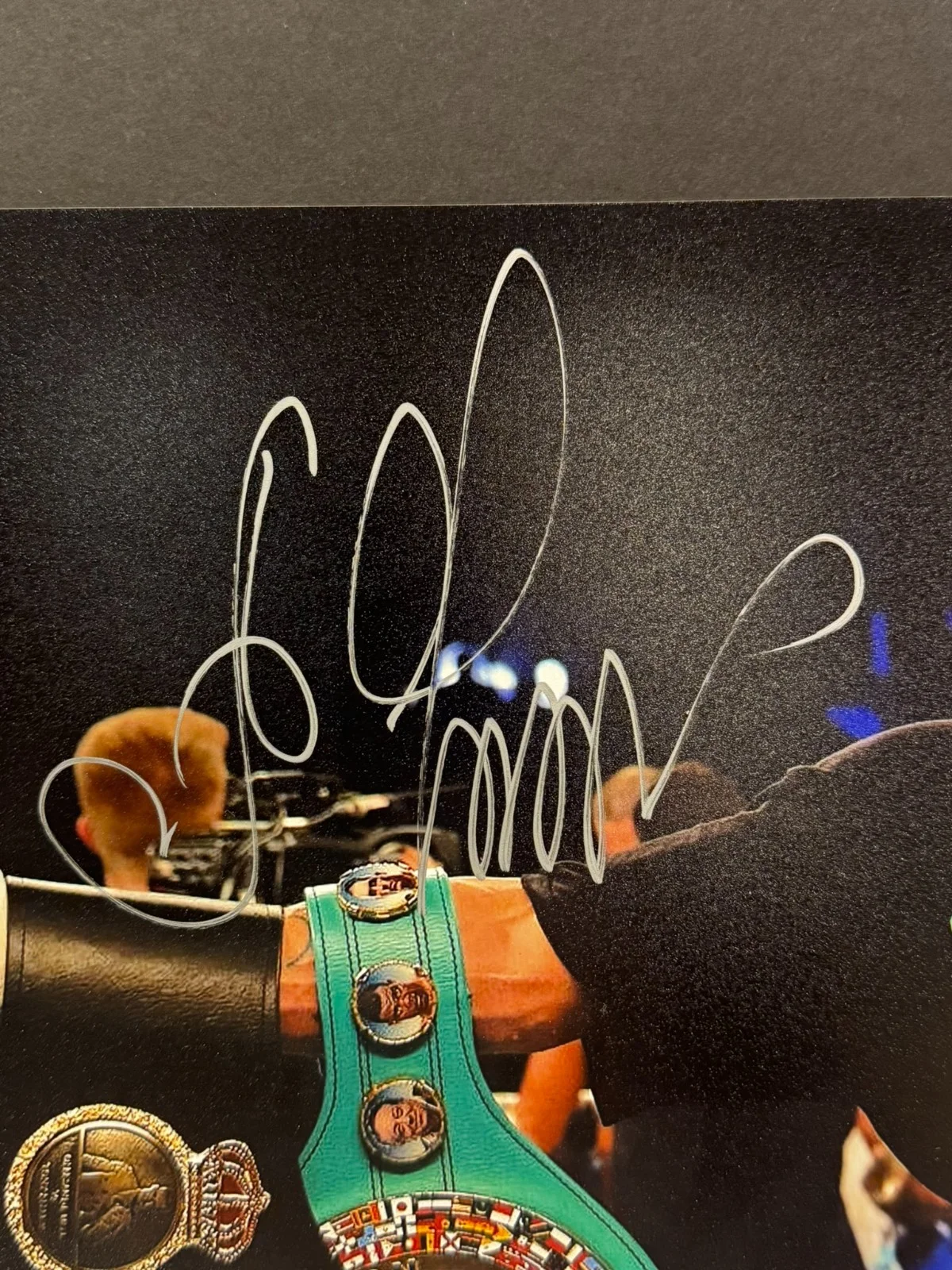 OLEKSANDR USYK SIGNED 11X14 PHOTO HEAVYWEIGHT BOXING CHAMP AUTO BECKETT BAS COA, image 2
