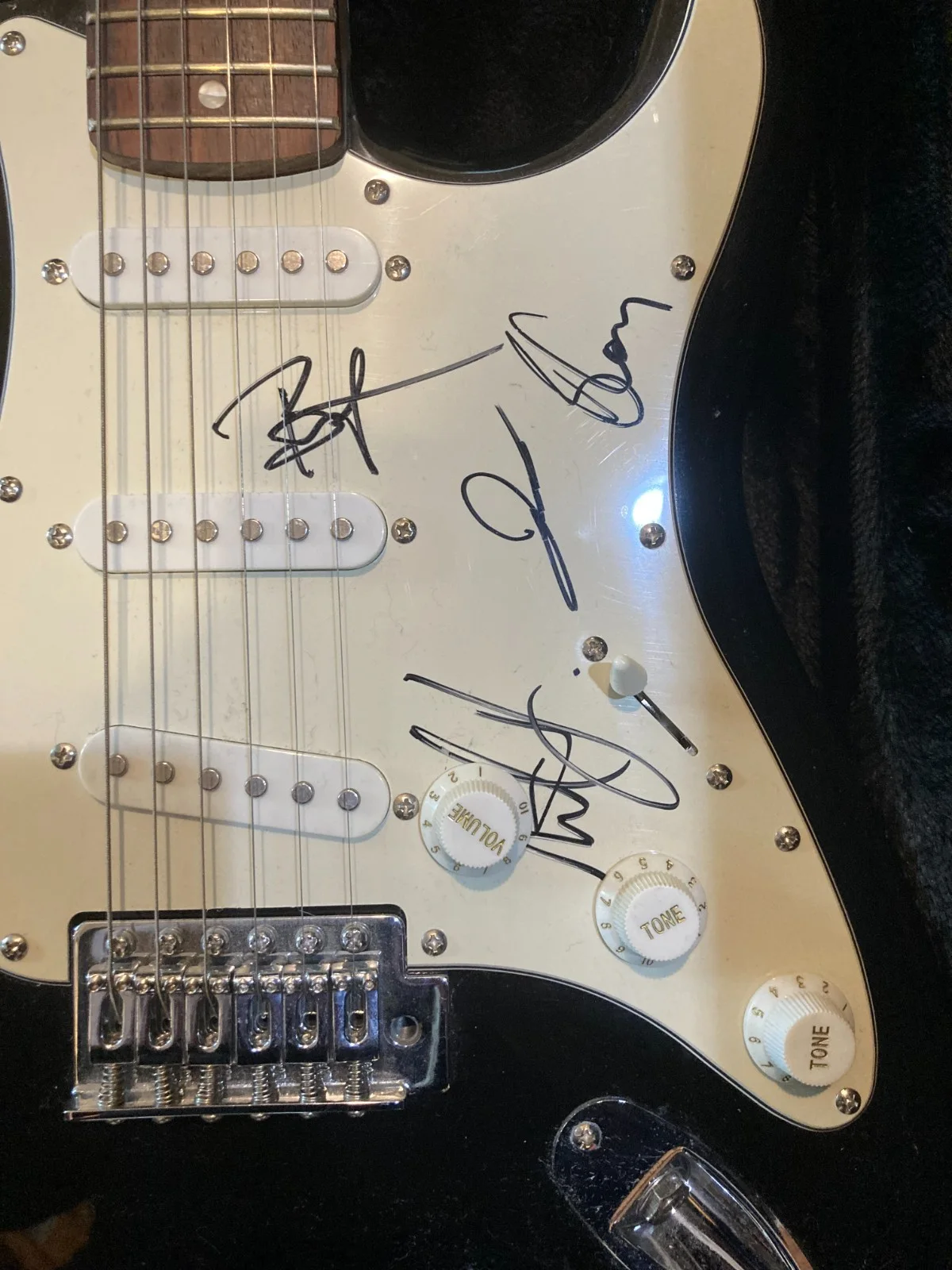 Lifehouse Signed Electric Guitar (Authenticated), image 2