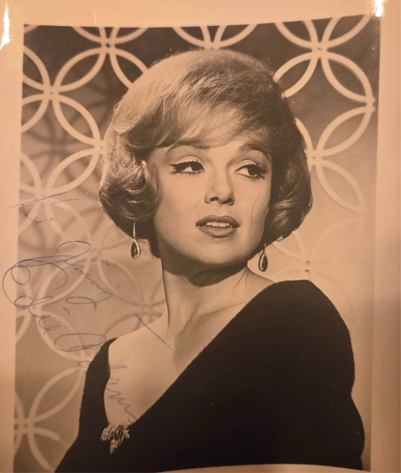 Edie Adams — EDIE ADAMS Autographed 4x5 Signed Picture Muriel Cigars Photograph Ernie Kovacs