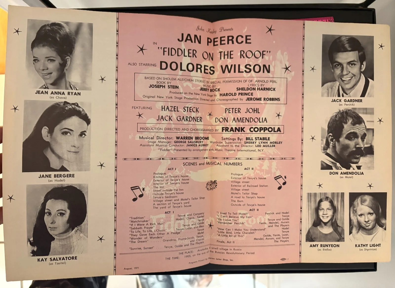 Jan Peerce Dolores Wilson — * Vintage 1971 FIDDLER on The ROOF Program Signed JAN PEERCE & DOLORES WILSON, изображение 2