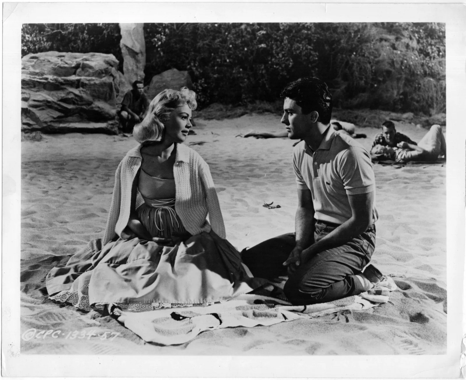 GIDGET 1959 Sandra Dee, James Darren 2 10x8 STILLS, image 2