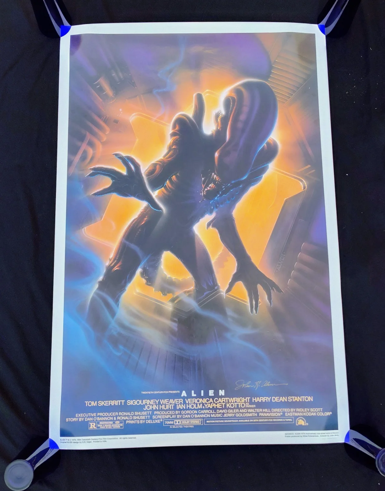 John Alvin — *SIGNED* John Alvin Alien 15th Anniversary Limited Edition Movie Poster 27"x41", изображение 2