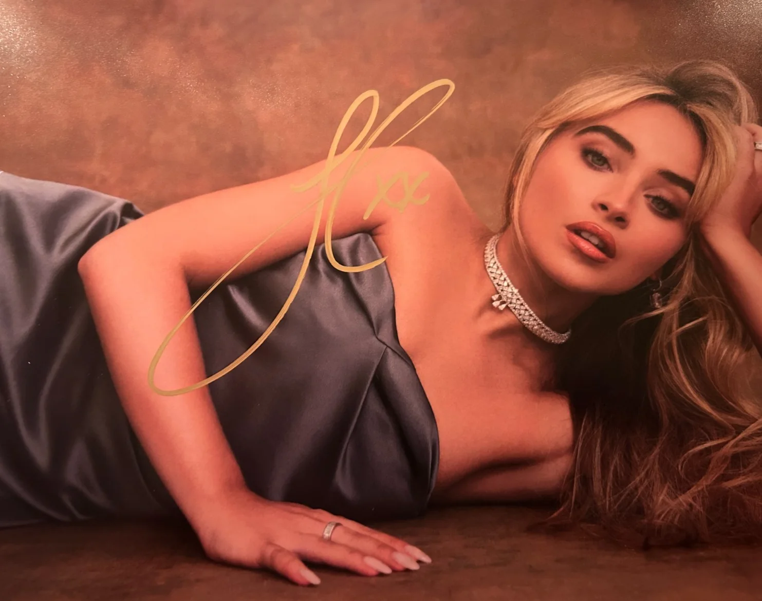 SABRINA CARPENTER Signed Original 8x10" Authentic Autograph GENUINE w/COA, image 5