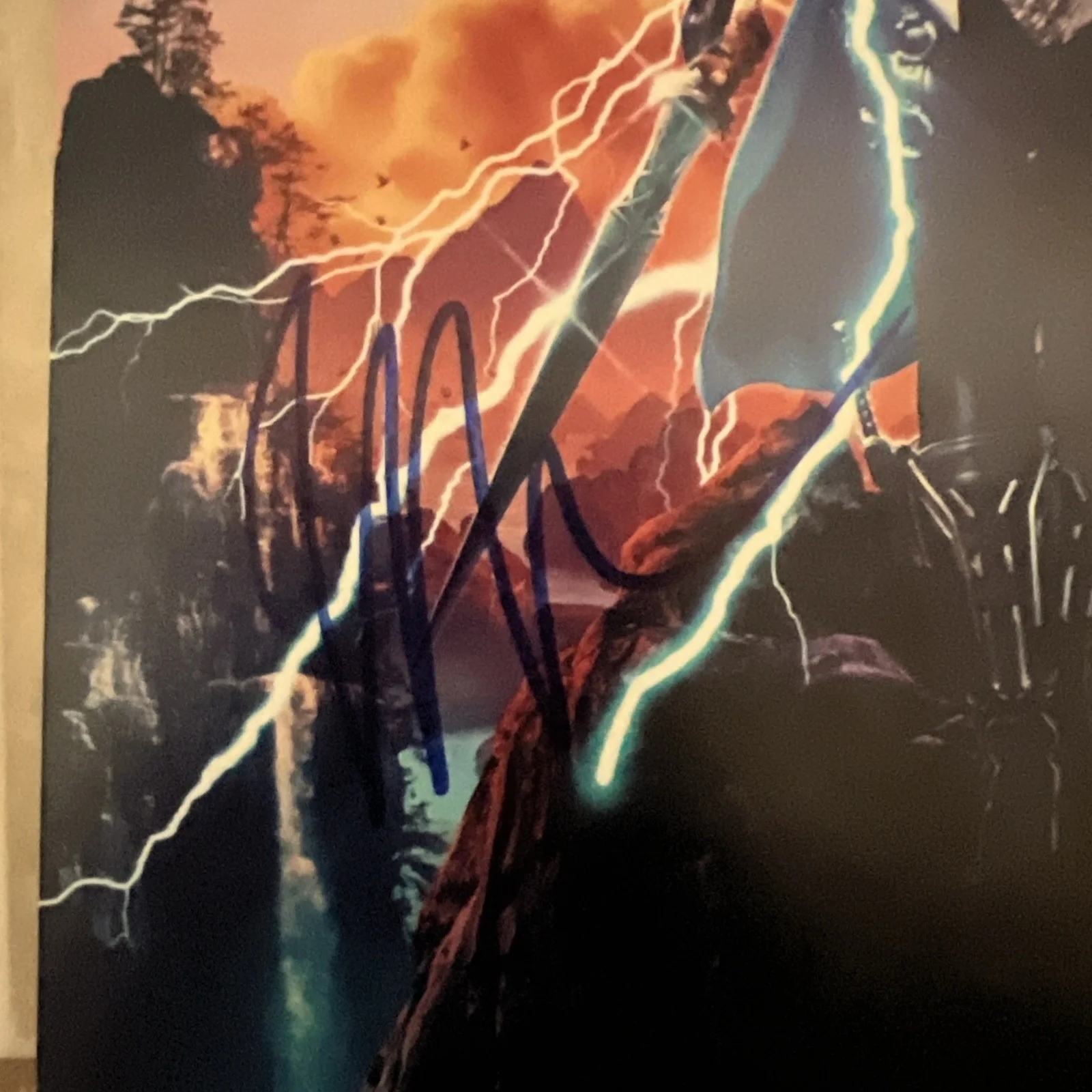 Tessa Thompson Signed 8x10 Photo Thor Valkyrie Marvel Autograph JSA COA, image 2