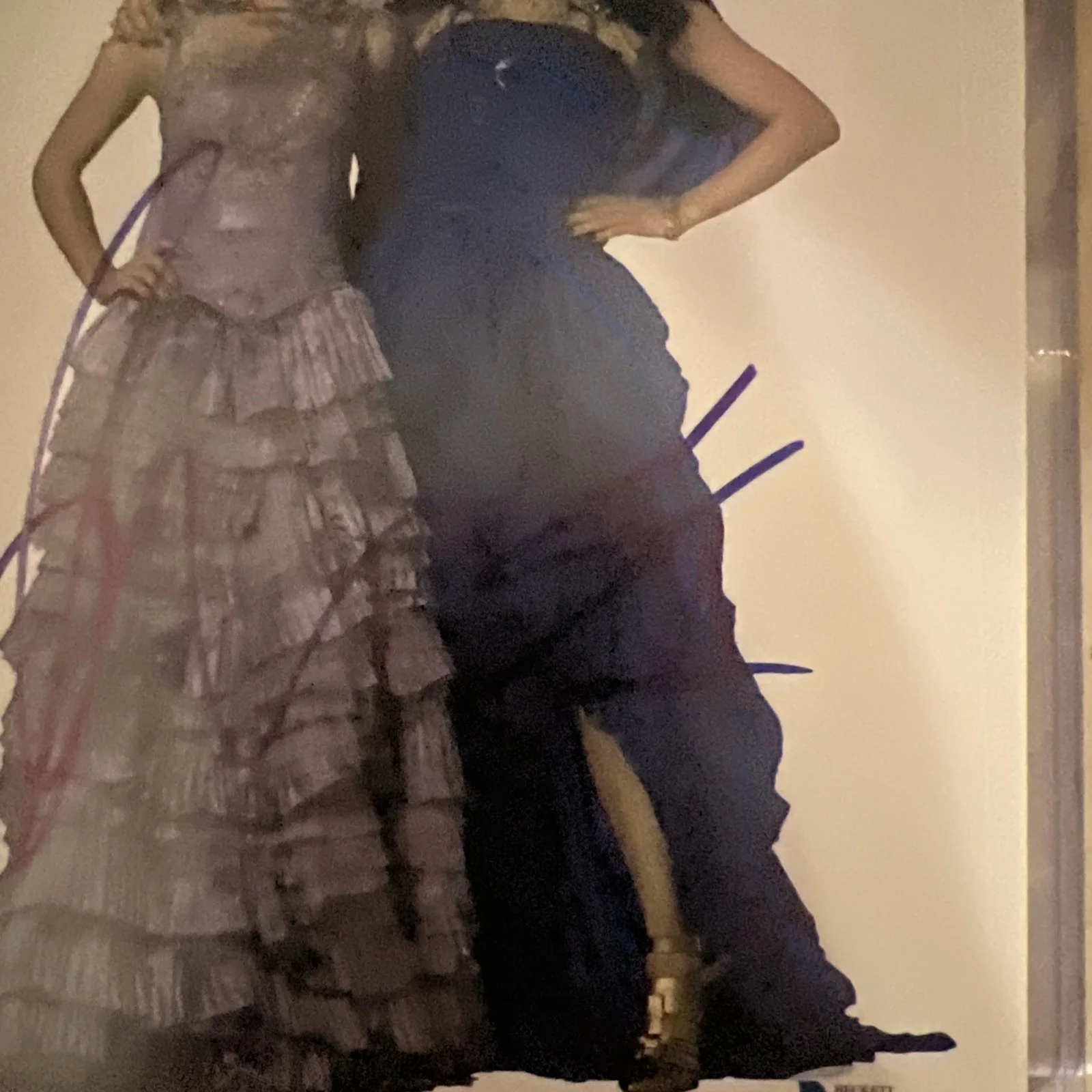 Dove Cameron Sofia Carson Signed 8x10 Photo Duo Autograph Beckett COA Descendant, изображение 3