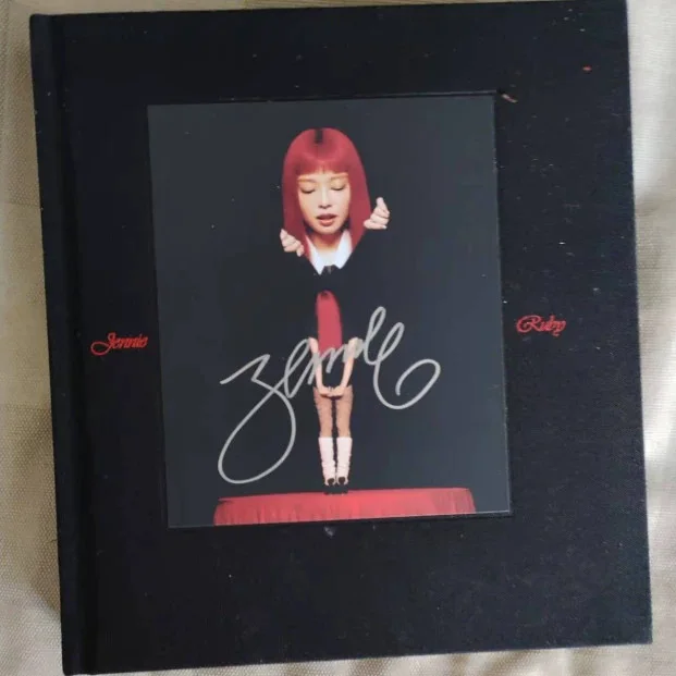 JENNIE Autograph Signature Ruby JOLO Album Fidelity Gift Collection 金珍妮首张正规亲签专辑, изображение 2
