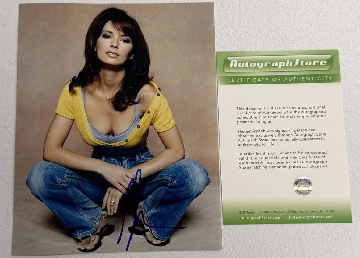 SHANIA TWAIN Signed 8x10 Photo AS COA Autographed Picture, image 2