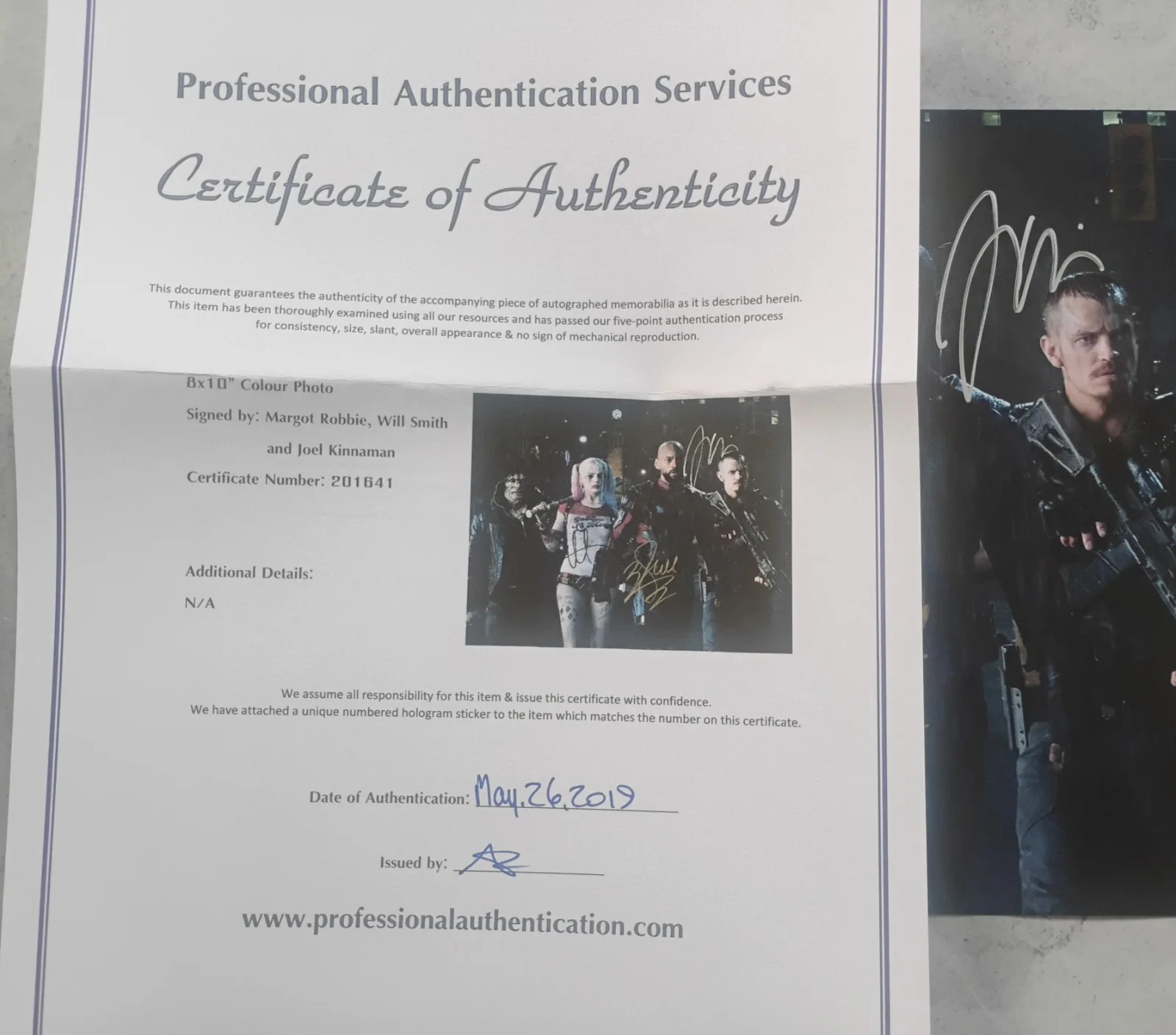 Suicide Squad 3x Hand Signed Photo COA Margot Robbie, Joel Kinnaman NO US TARIFF, изображение 5