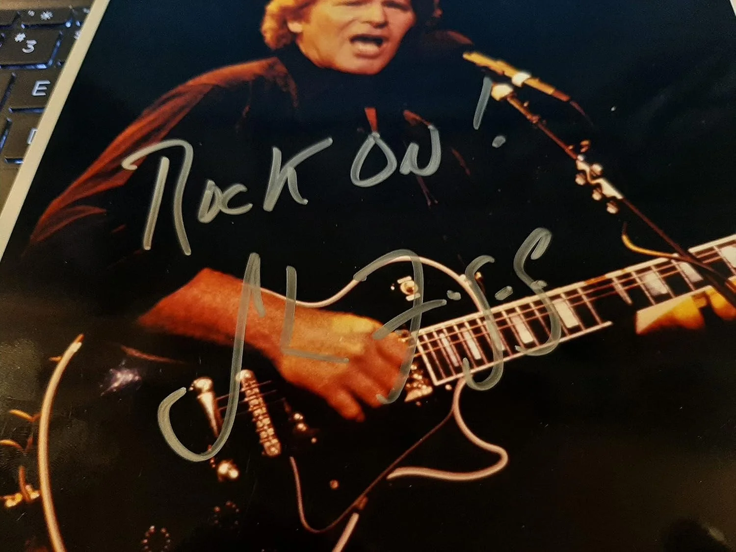 John Fogerty — * JOHN FOGERTY / Creedance CCR * signed "In Concert" 8x10 photo / 3 COA's, изображение 2