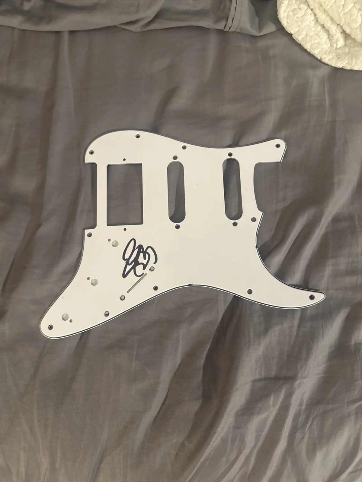 Rudy Sarzo Signed Guitar Pickguard Quiet Riot, image 4