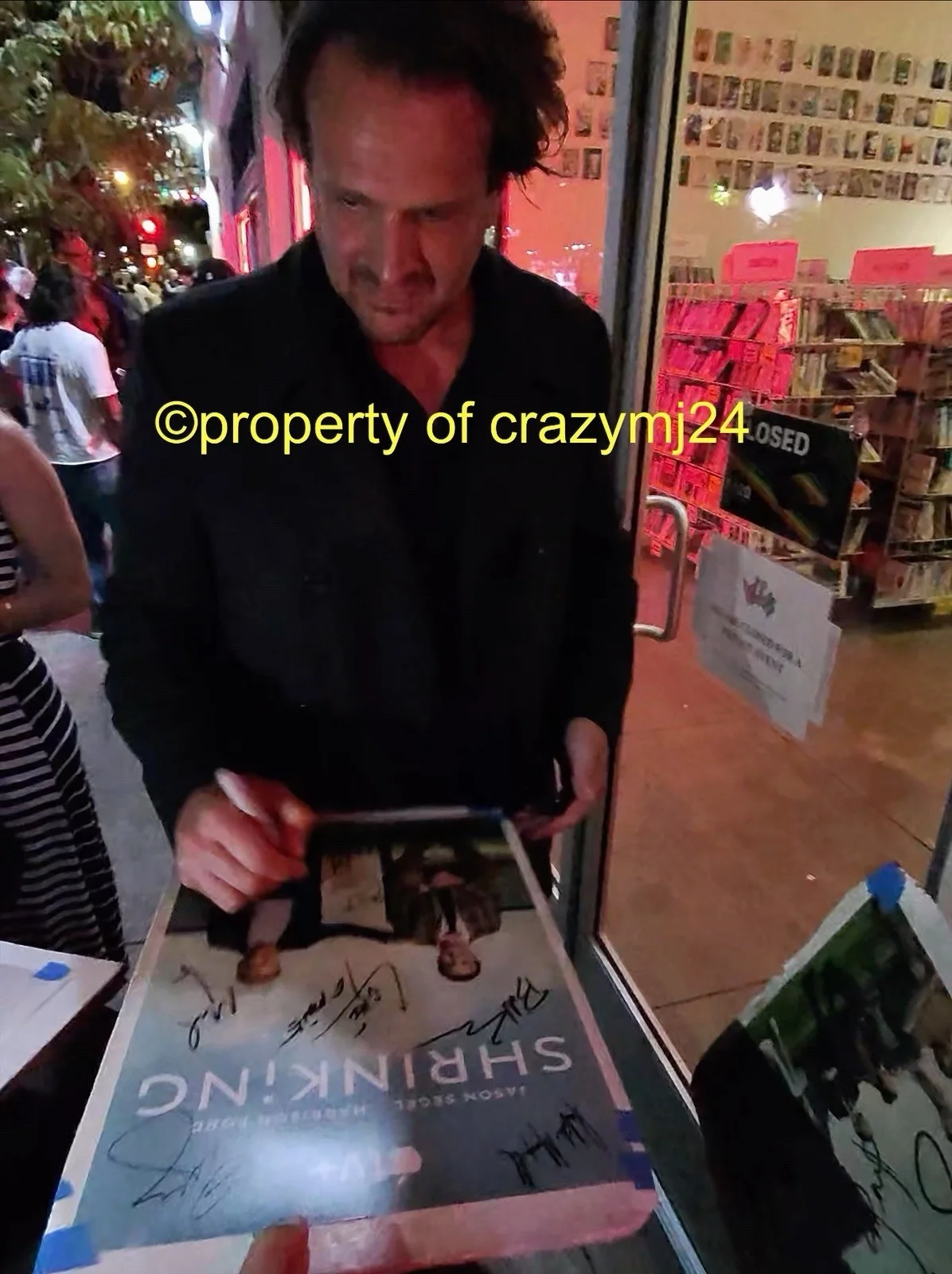 8 Signed Shrinking Jason Segel Jessica Williams Michael Urie Autograph SWAU COA, изображение 3