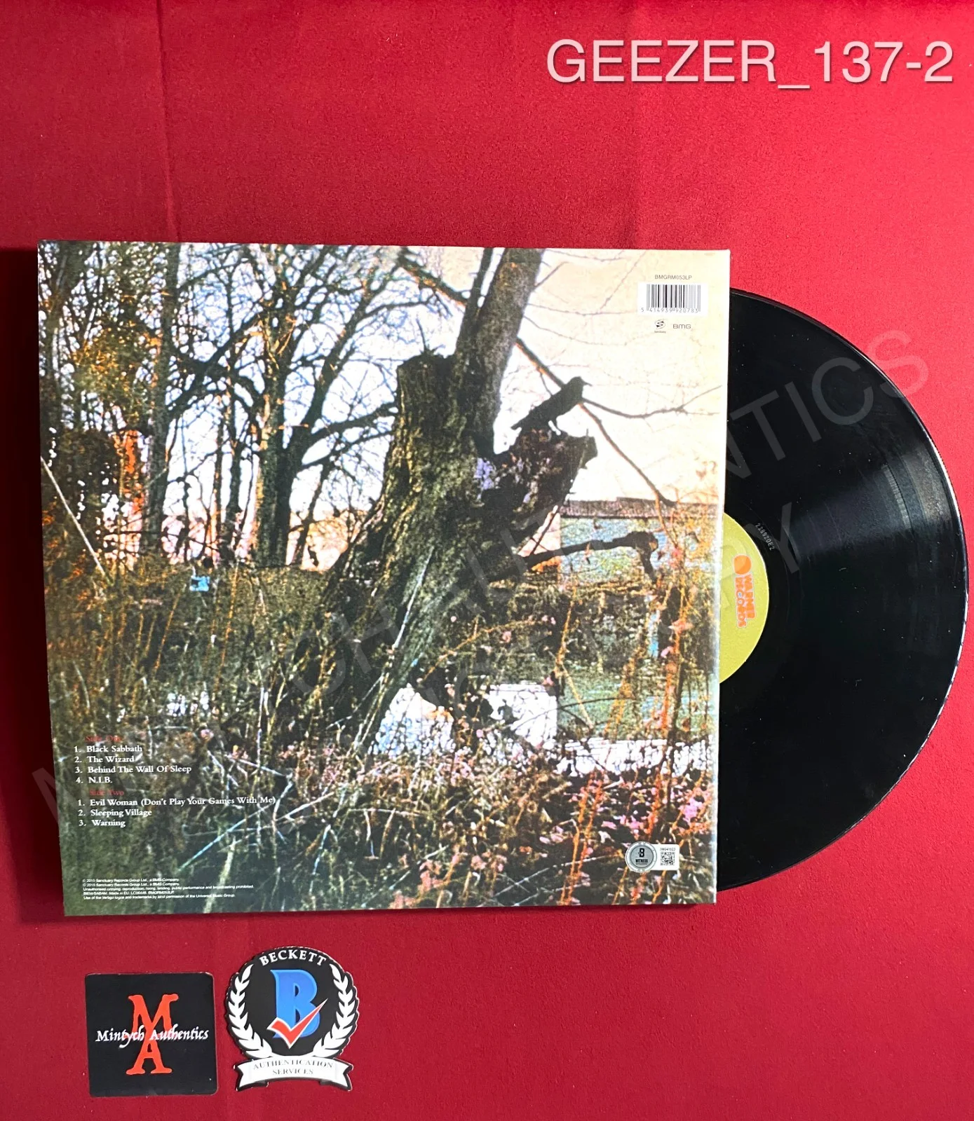 Geezer Butler Black Sabbath signed Black Sabbath vinyl Beckett COA Ozzy, изображение 2