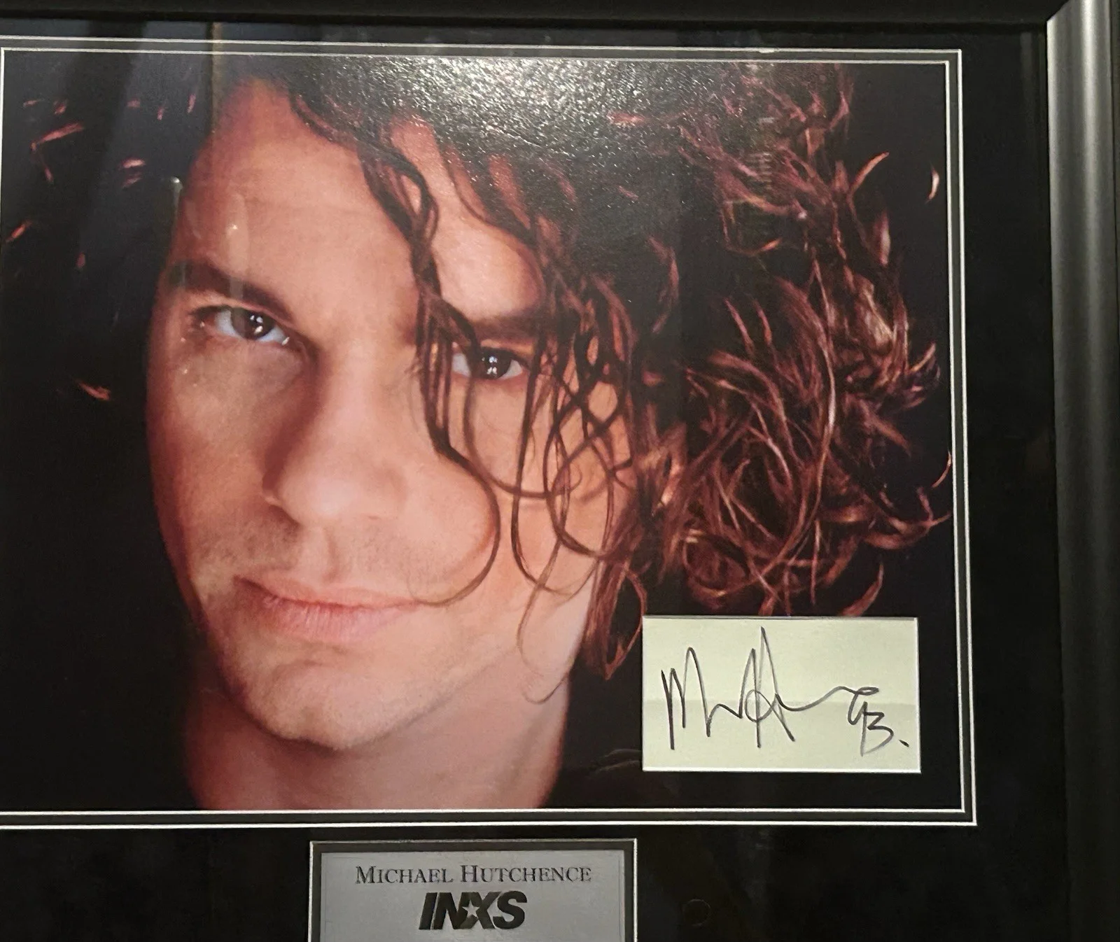 Michael Hutchence Signed INXS Index Card Insert Photo Framed 23x27 COA, image 2