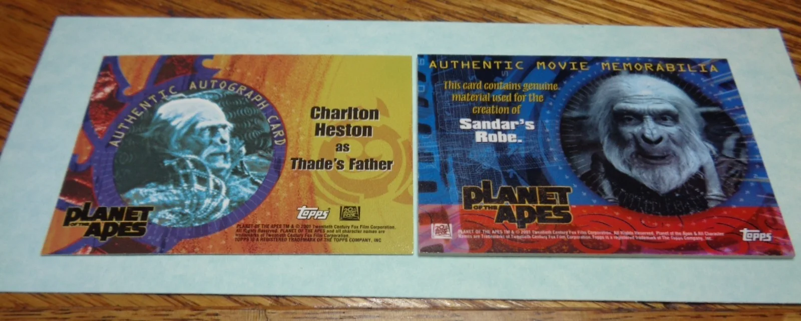Charlton Heston — Planet Of The Apes Signed Charlton Heston As Thade's Father & Sandar's Robe Card, изображение 2