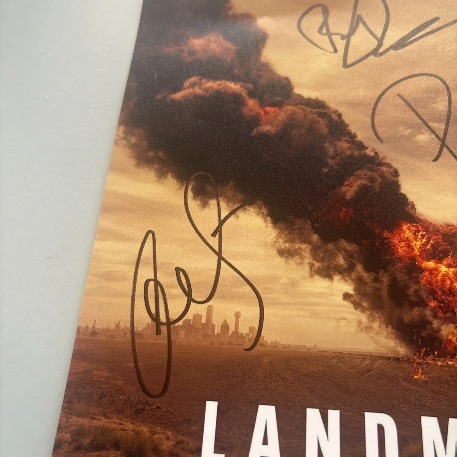 Billy Bob Thornton — LANDMAN CAST SIGNED 8.5x11 TV SHOW POSTER BILLY BOB THORNTON, Michelle Randolph, изображение 2