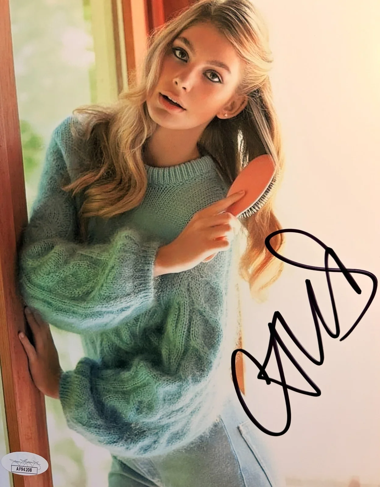Camila Marrone — Camila Marrone Signed (JSA) •8x10 photo•*DAISY JONES & THE SIX* JSA Certified, изображение 2