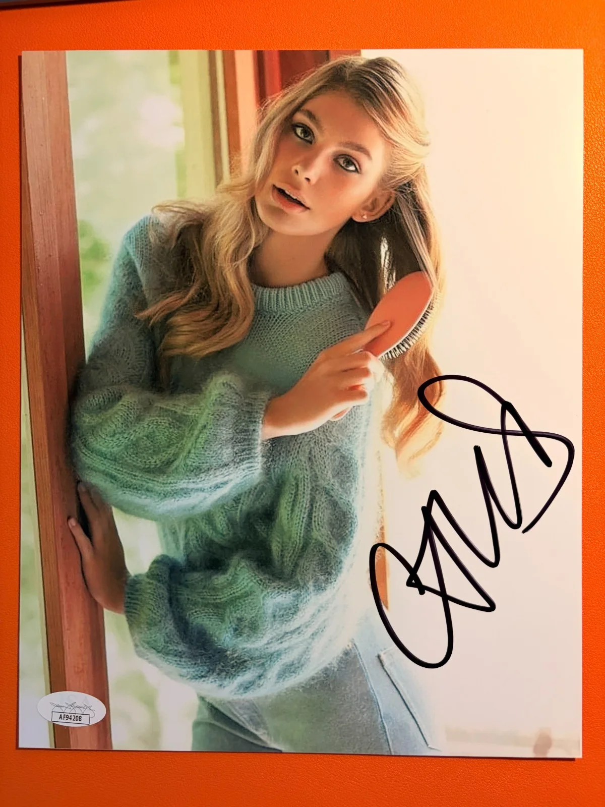 Camila Marrone — Camila Marrone Signed (JSA) •8x10 photo•*DAISY JONES & THE SIX* JSA Certified, изображение 3