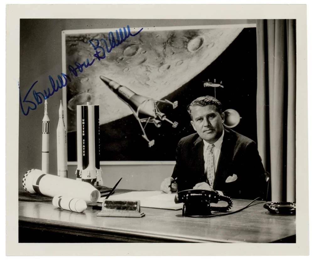 WERHNER VON BRAUN — WERHNER VON BRAUN SIGNED PHOTO AUTOGRAPH GERMAN NASA SIGNATURE 8.5X11 REPRINT