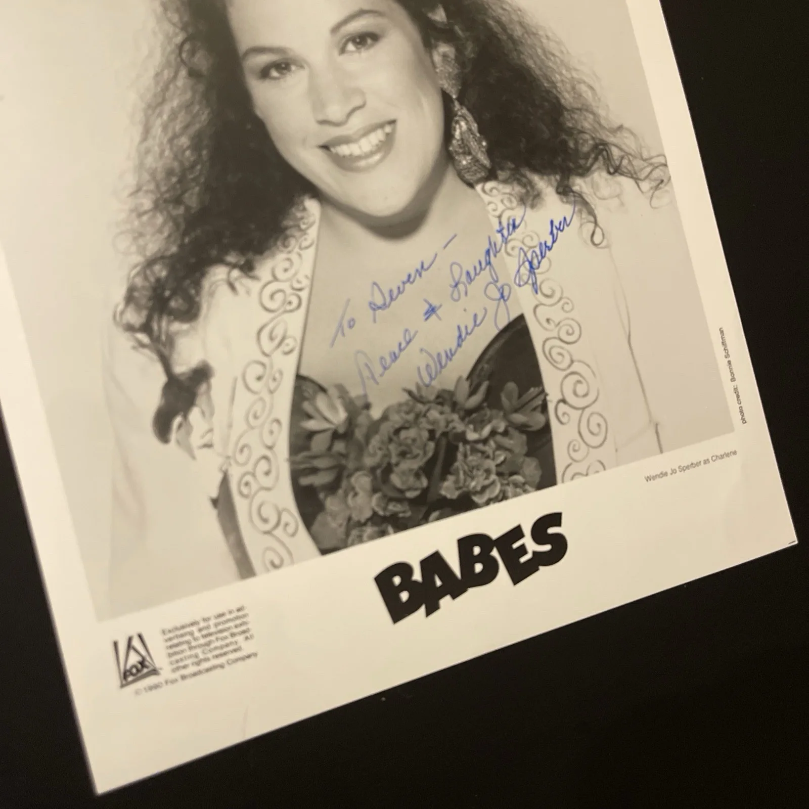 WENDIE JO SPERBER: Hand Signed Original Celebrity Magazine Ad 8 x 10” / KSK, изображение 3