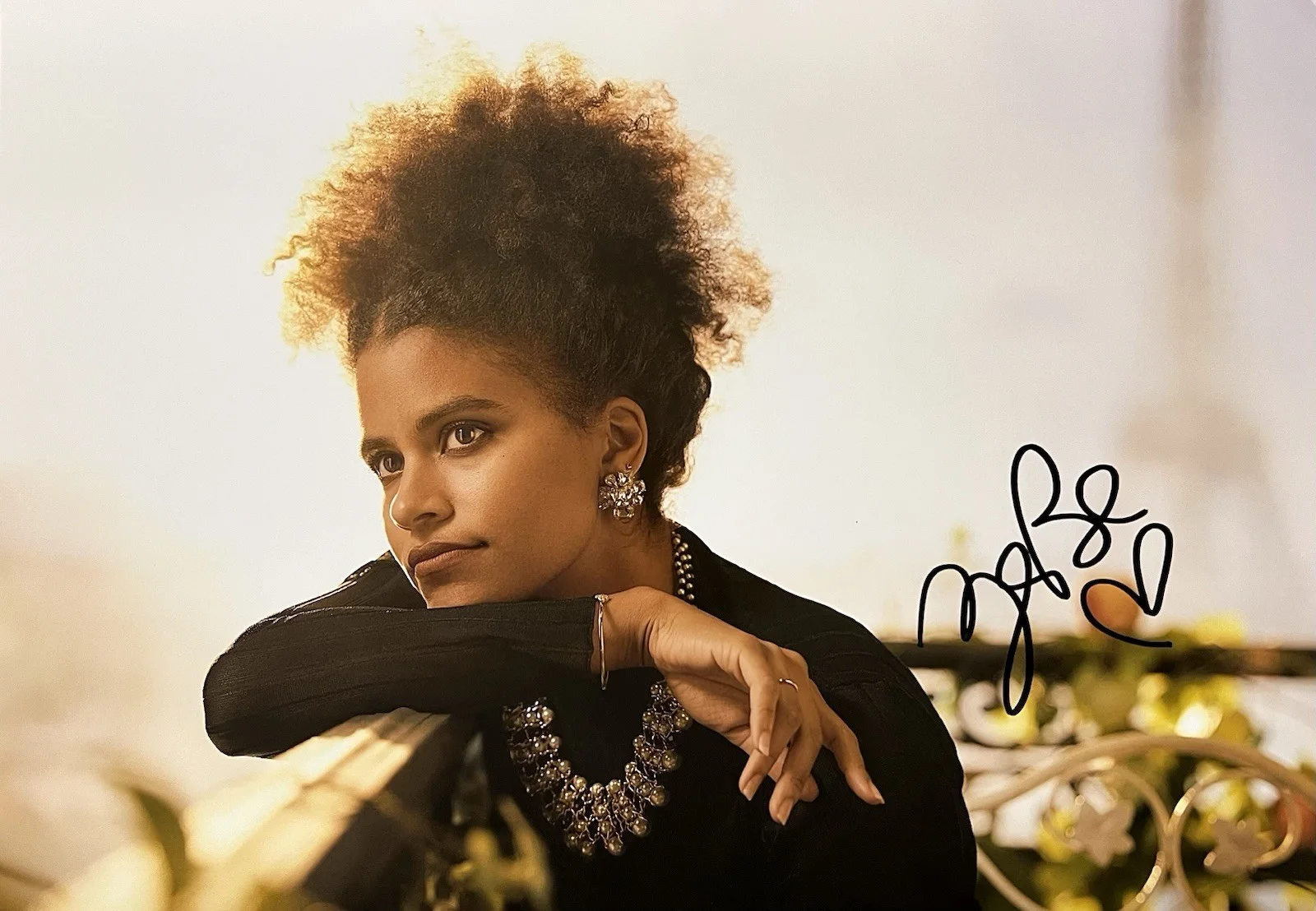 Zazie Beetz — Zazie Beetz Signed Photo with COA Autograph Joker Deadpool Black Mirror