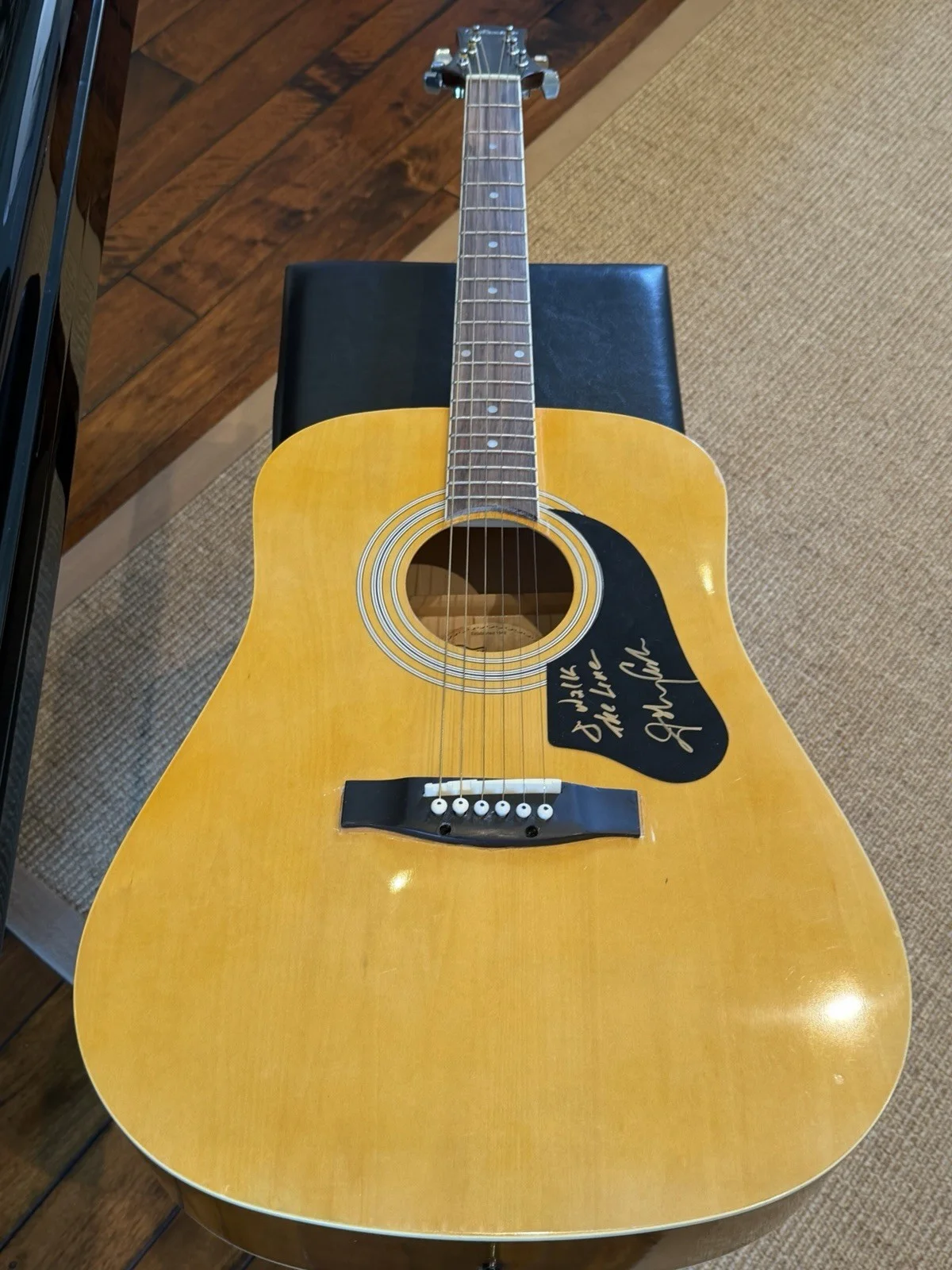 Johnny Cash — 🔥PRICE DROP Johnny Cash Autographed Acoustic Guitar - “I Walk The Line” W/ COA, изображение 2