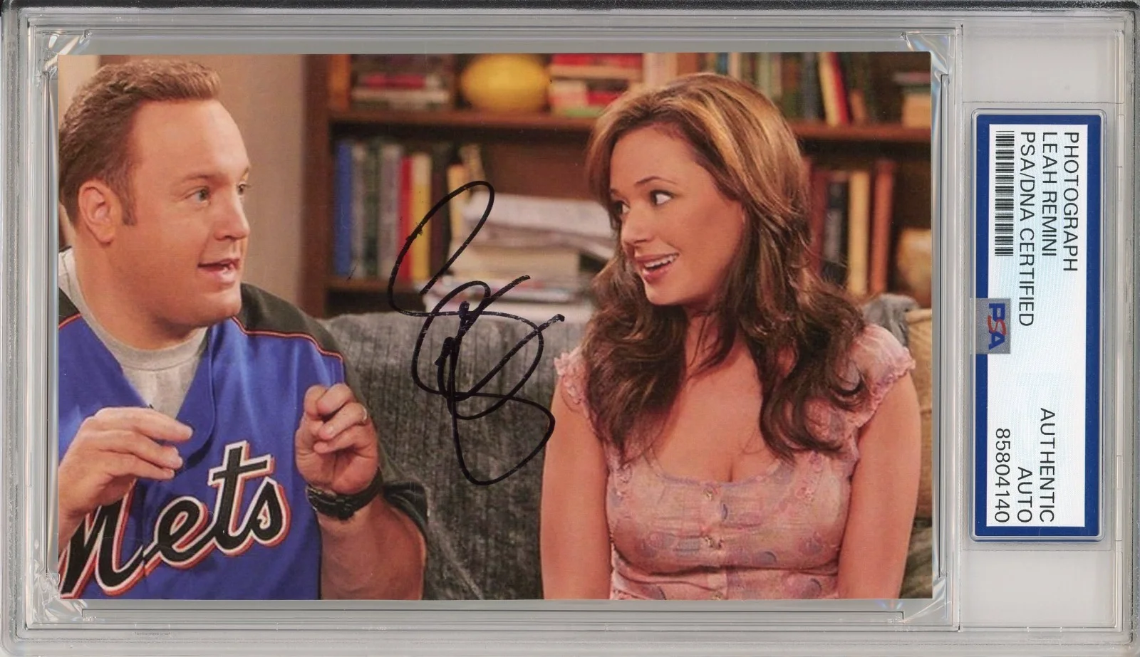 Leah Remini — LEAH REMINI SIGNED PHOTOGRAPH PSA DNA COA AUTOGRAPH KING OF QUEENS HOT PICTURE