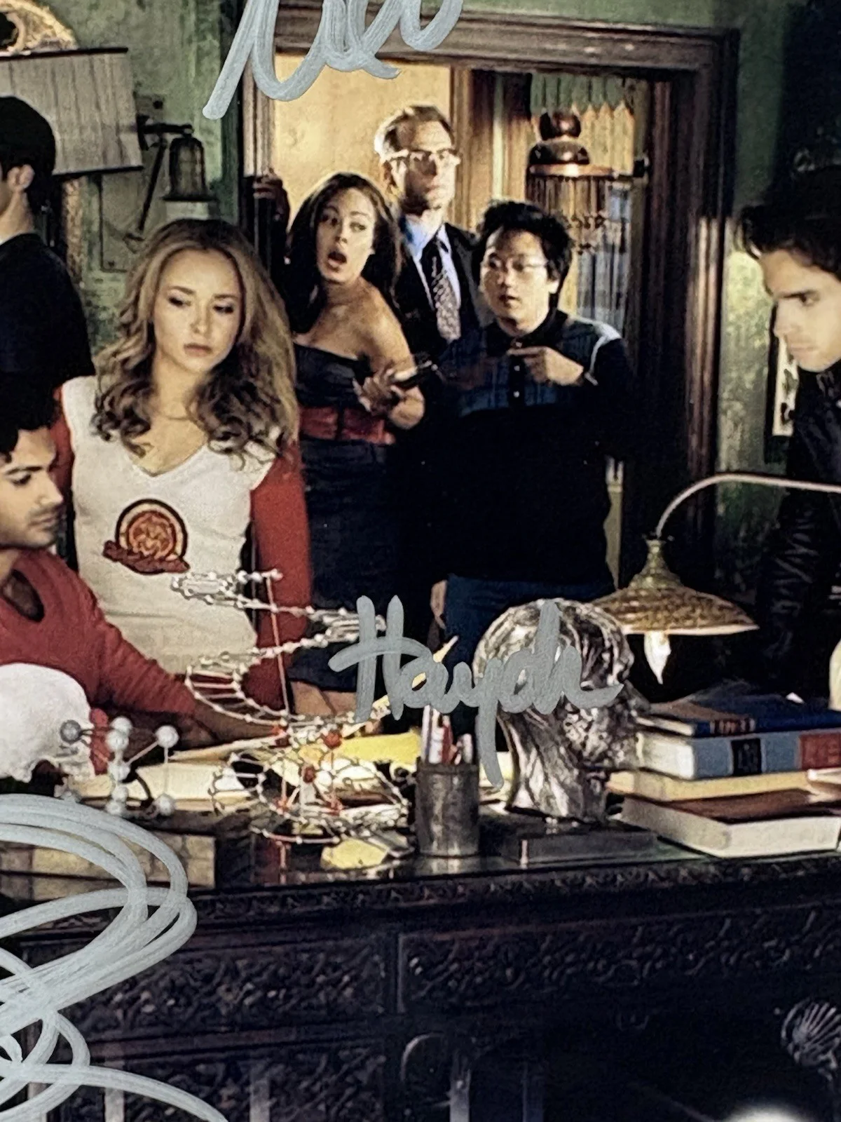 HEROES CAST — Rare - HEROES TV Show SIGNED 8x10 by CAST - Hayden Panettiere ALI LARTER Milo ++, изображение 3