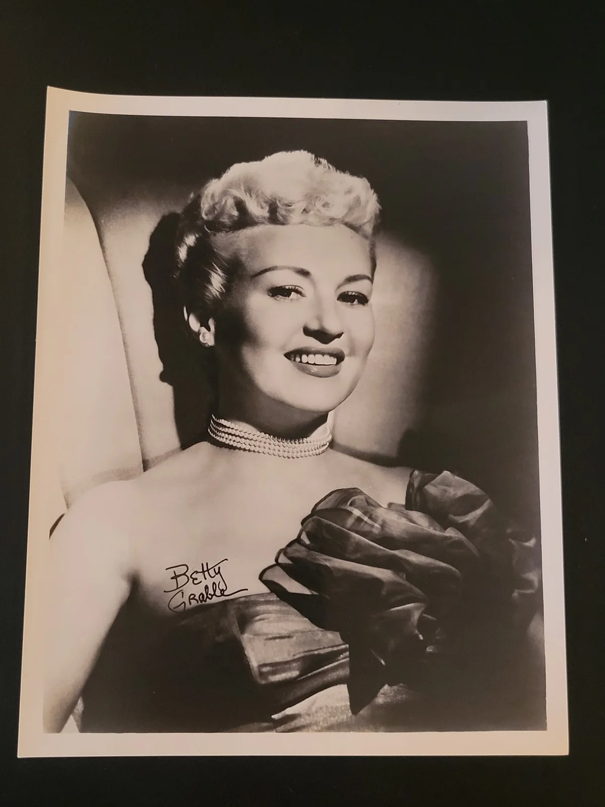Betty Grable — Betty Grable 8x10 Photo Original Vintage Hollywood Actress
