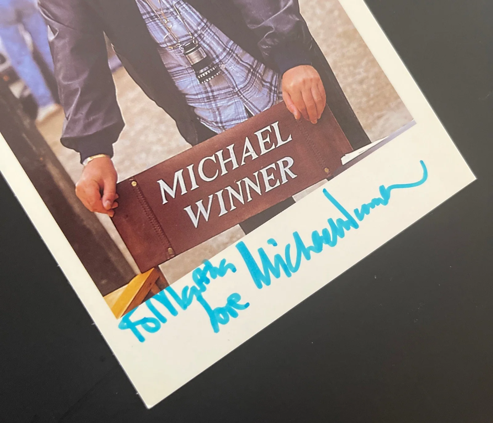 MICHAEL WINNER Black Comedy Director: Hand Signed Celebrity Photo 3.5 x 5” / KSK, изображение 4