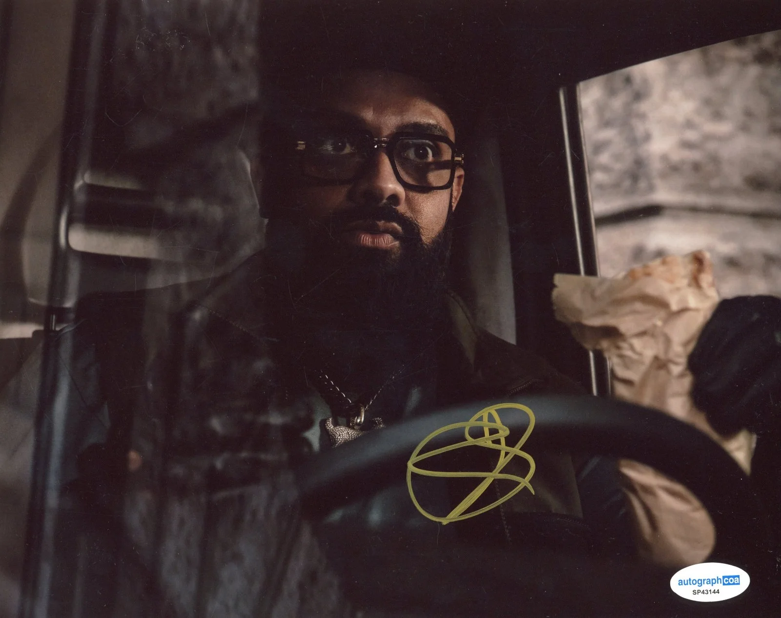 Guz Khan — Guz Khan Signed Autographed ARMY OF THIEVES 8x10 Photo EXACT Proof ACOA Bait, изображение 2