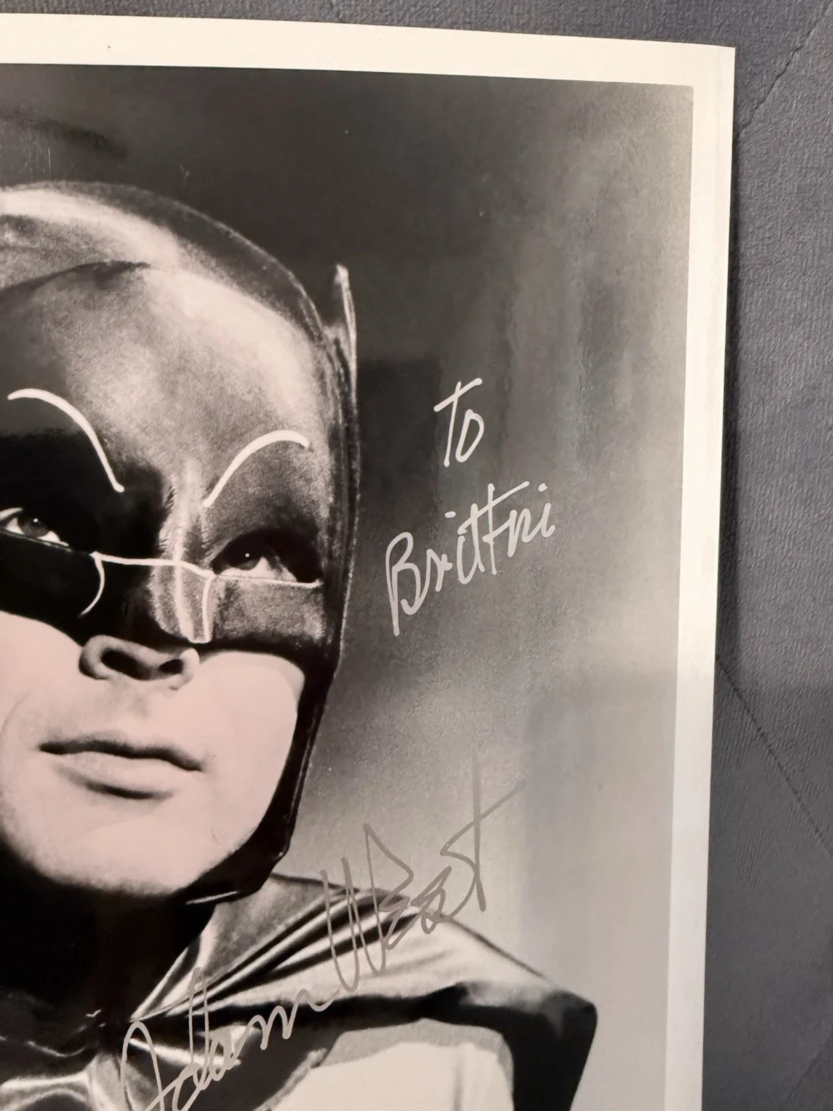 Adam West — Adam West Signed Original Batman TV Photo Dallas Fantasy Fair 1994 Autograph, изображение 3