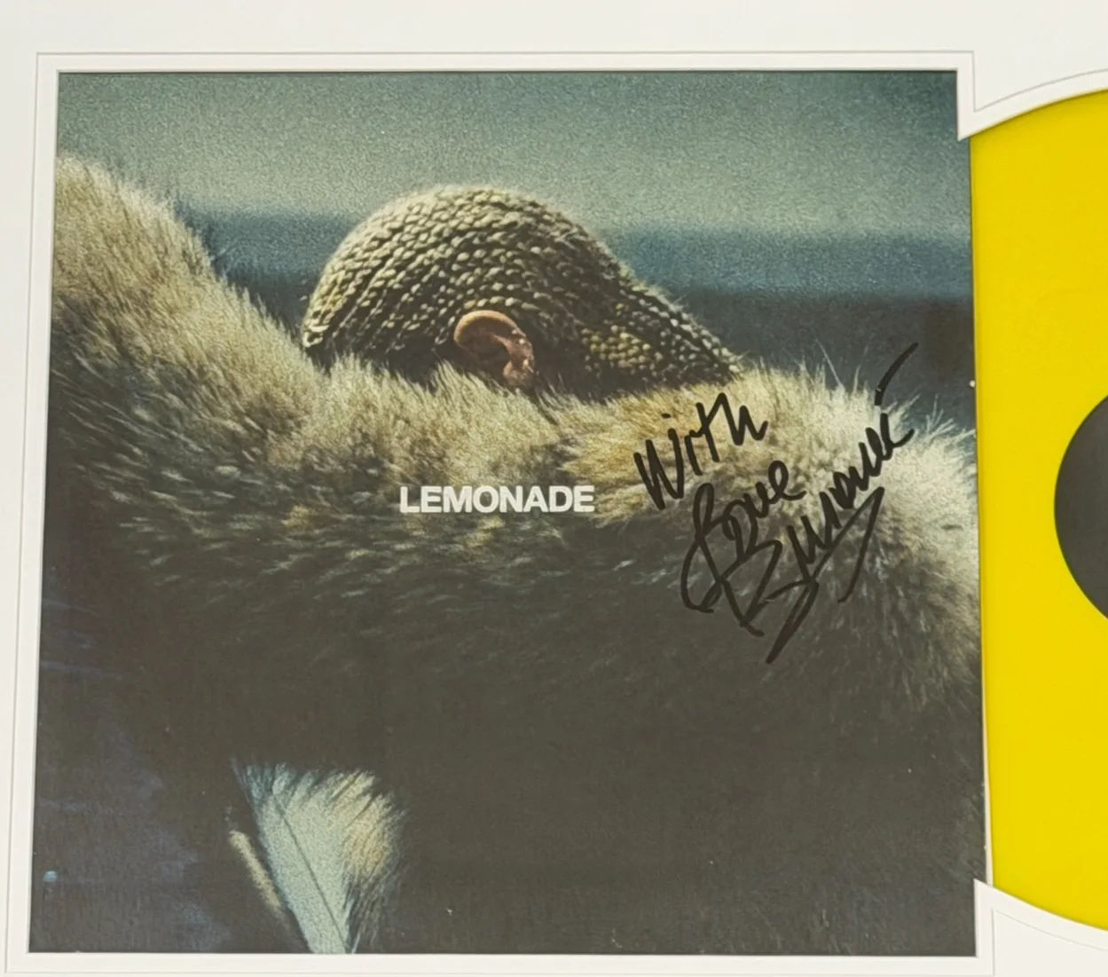Beyoncé Signed Lemonade Framed Vinyl LP Album Authentic Autograph Beckett LOA, изображение 3