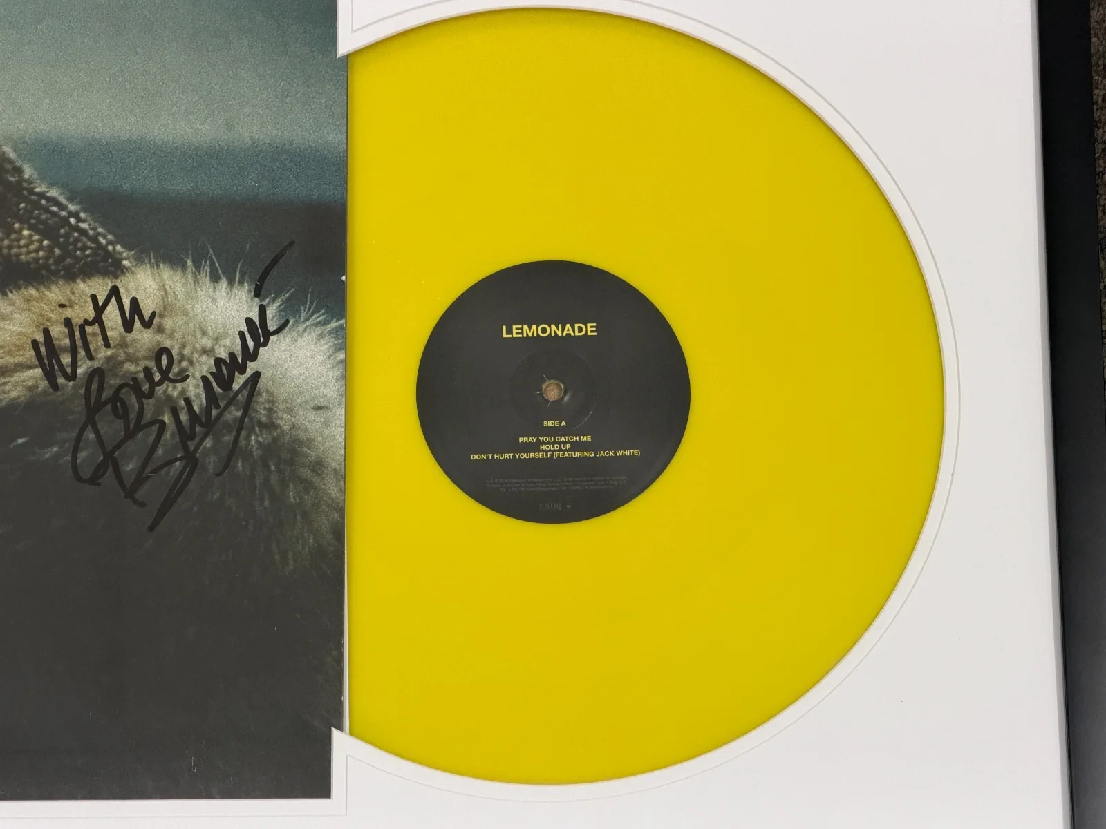 Beyoncé Signed Lemonade Framed Vinyl LP Album Authentic Autograph Beckett LOA, изображение 4