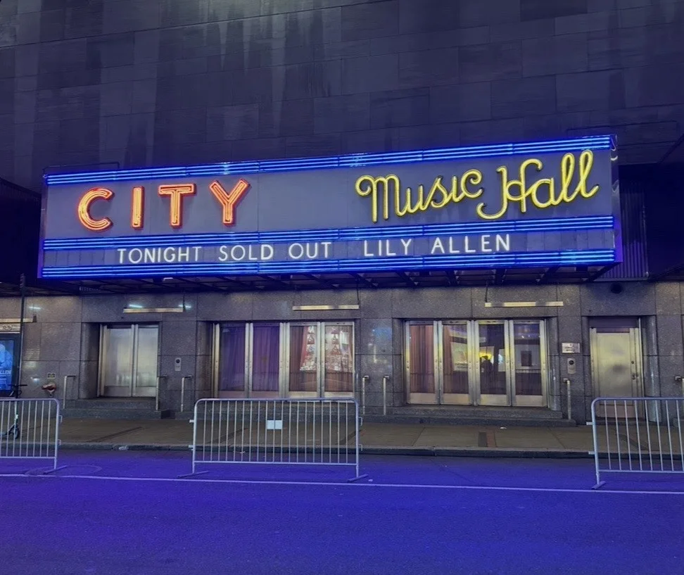 LILY ALLEN SIGNED WEST END GIRL TOUR BOOK PROGRAM RADIO CITY 4/14/26 NY +PIC, изображение 4