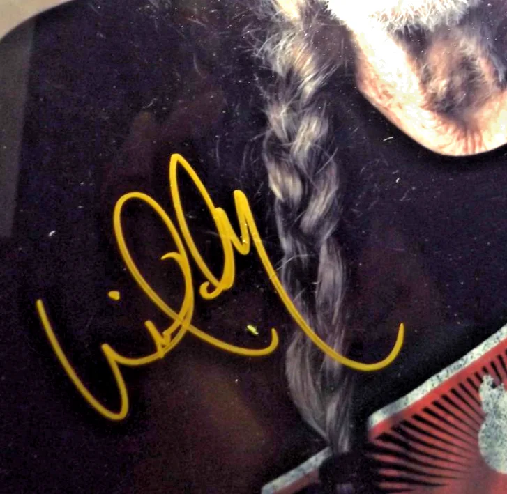 Willie Nelson Hand Signed Photo 8x10 in 11x9 Frame. Signed & Framed for display, image 5