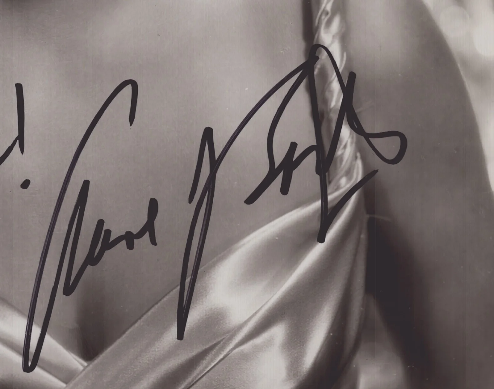 Anne Baxter — ANNE BAXTER - AUTOGRAPHED SIGNED PHOTOGRAPH, image 2