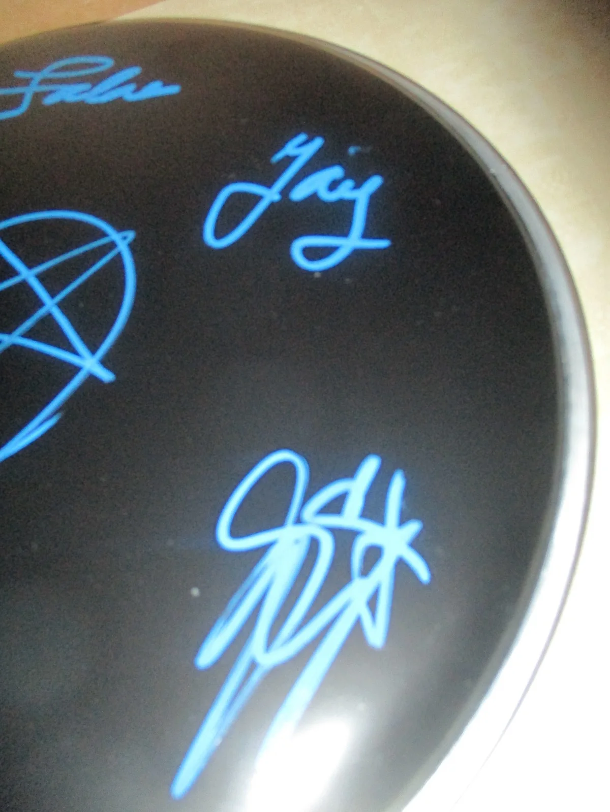 BURNING WITCHES AUTHENTIC AUTOGRAPHED/SIGNED DRUM HEAD ENTIRE BAND, image 4