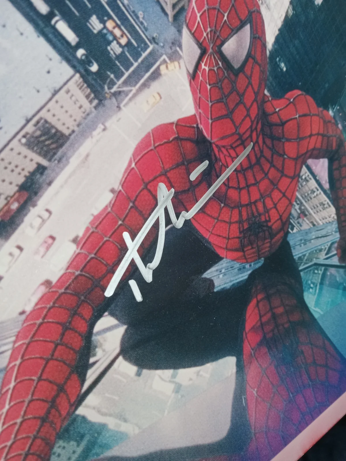 Tobey Maguire — Spider Man 2002 Premiere Tobey Maguire Autographed Photo with 2005 COA, image 2