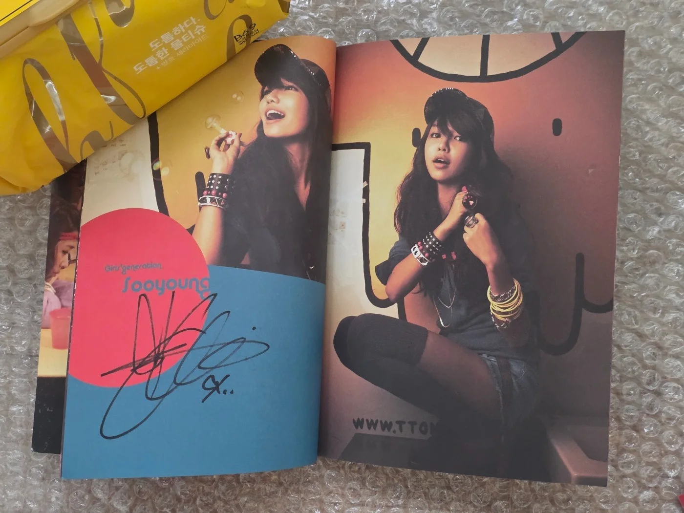 SNSD Oh Album Fan Event Autographed Hand Signed TAEYEON Photocard, image 4