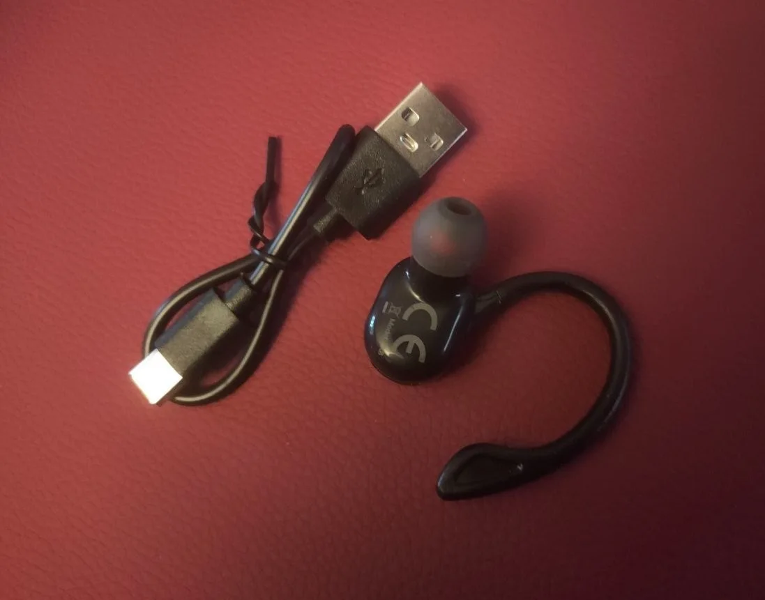 PROP - James Bond - STYLE EARCOM BLU TOOTH CHARGABLE, image 2