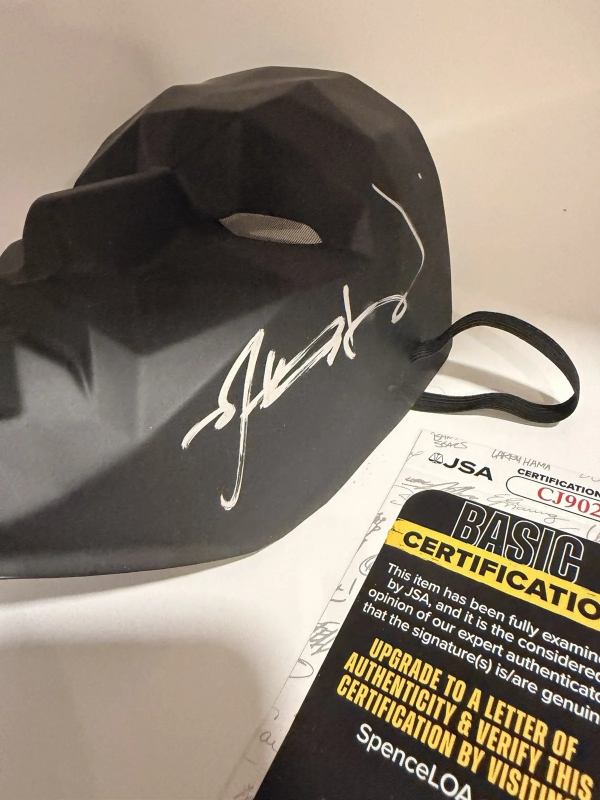 LEE BYUNG HUN — LEE BYUNG HUN SIGNED AUTOGRAPHED SQUID GAME FRONT MAN REPLICA PROP MASK JSA COA, image 3